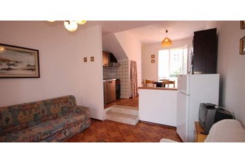 Italia Byt Lido delle Nazioni, Esterno